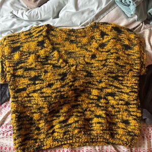 Tiger stripe hand knit short sleeve sweater sweater vest